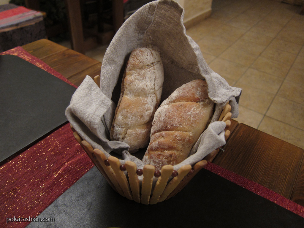 Собственный хлеб (ресторация «Старое время», Гомель)