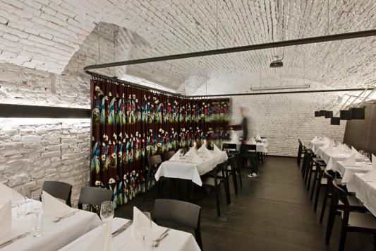 Ресторан Gmoa Keller с полуторавековой историей в Вене